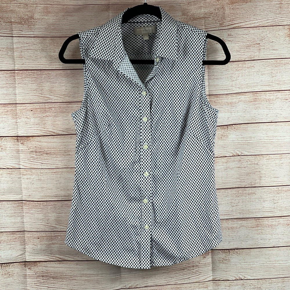 Banana Republic Sleeveless Button Down
